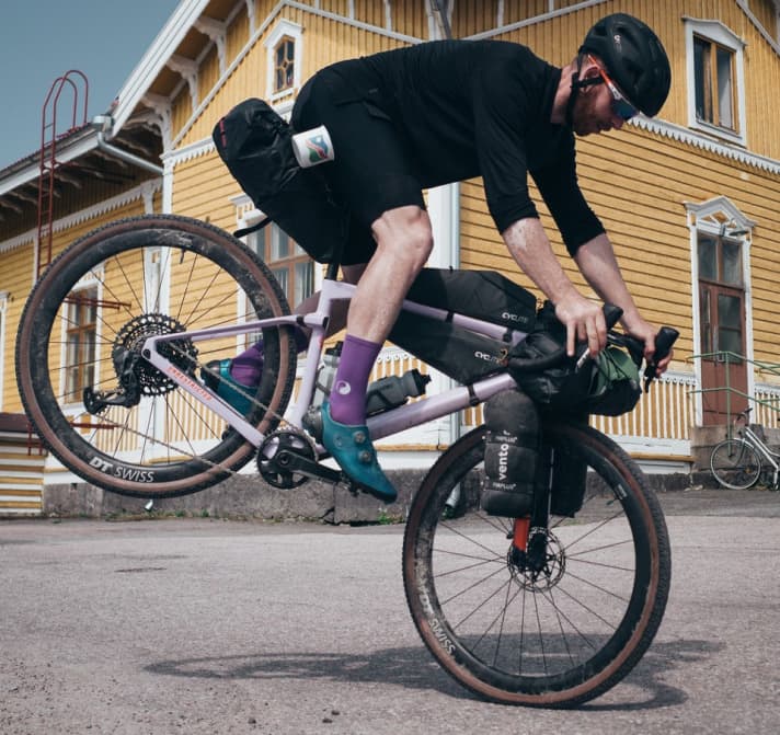 Fitness expert and bikepacking fan Maximilian Höflich.