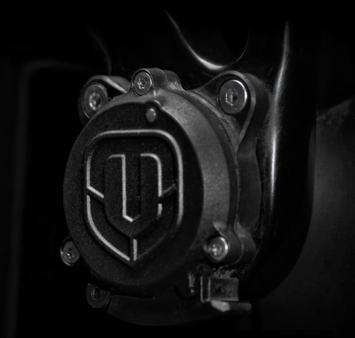   MIND offers GPS and space for a SIM card. This means that the rider does not need to have a smartphone with them on the ride. The Mondraker system also has a tracking function to protect against theft.