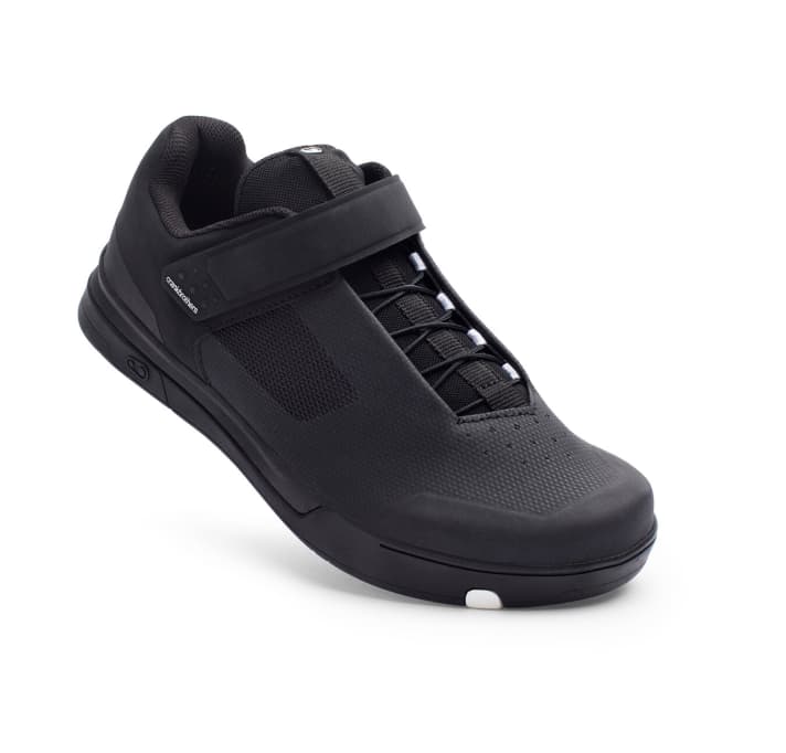   In addition to the lacing, the <a href="https://www.awin1.com/cread.php?awinmid=9057&awinaffid=471469&clickref=B+Crankbrothers+Mallet+Speedlace&ued=https%3A%2F%2Fwww.wigglesport.de%2Fcrankbrothers-mallet-speedlace-mtb-clipless-cycling-shoes" target="_blank" rel="noopener noreferrer">Mallet Speedlace</a>* has a Velcro strap for more grip in the shoe.