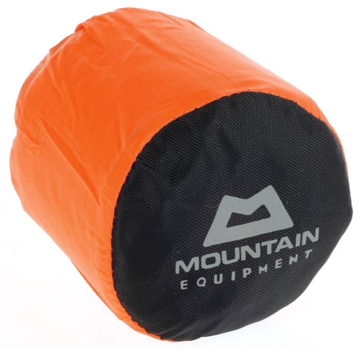   Protection the size of a tennis ball: the bivouac sack. Important!