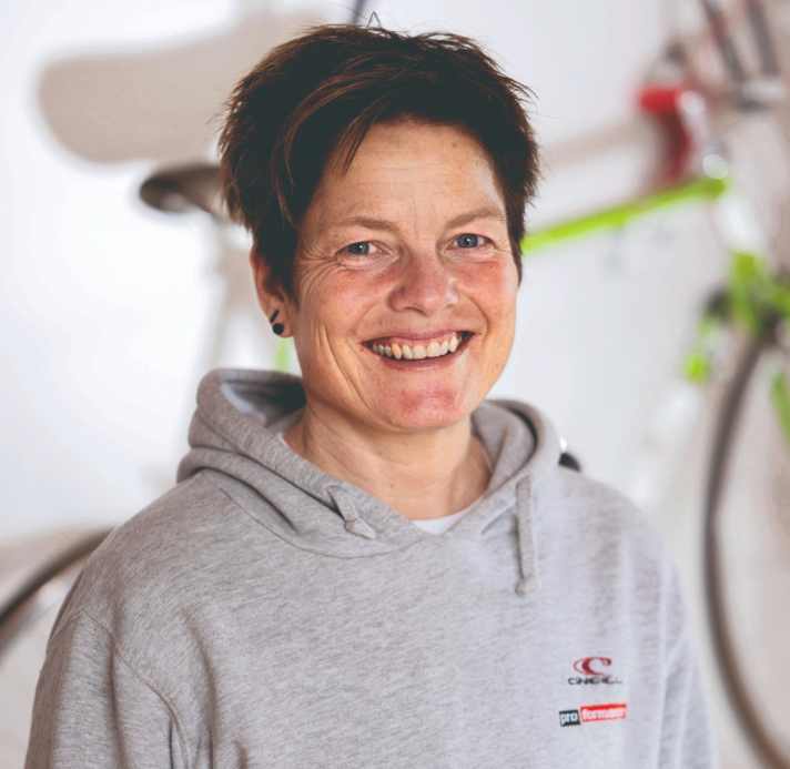 Doctor, coach, author: Stefanie Mollenhauer from<a href="https://www.pro-formance.de/" target="_blank" rel="noopener noreferrer"> pro-formance.com</a> knows what athletes should look out for in extreme heat.