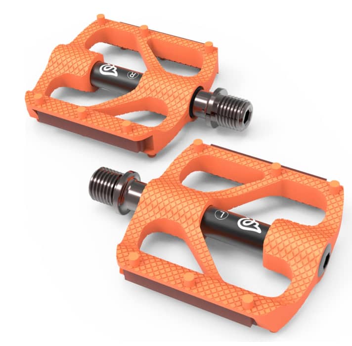 Early Rider has a set of stylish pedals for very small shredders in its programme. Low weight and various colours!