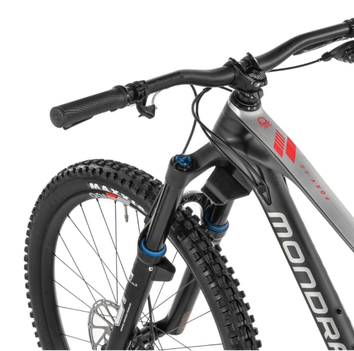   The sensor at the lower end of the steerer tube determines the distance to the magnets on the immersion tubes.