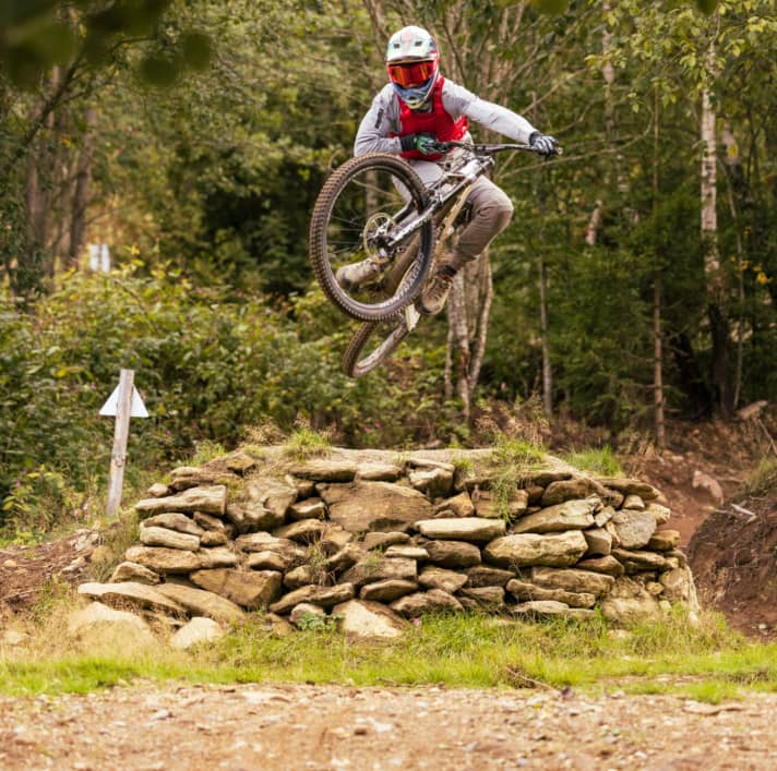 The downhill has been given more jumps. We have already been able to test the new route. Our verdict: Successful!