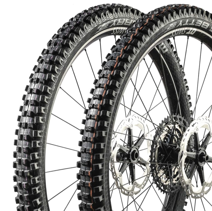The test winner in the extreme combination: Schwalbe Magic Mary / Big Betty SuperG