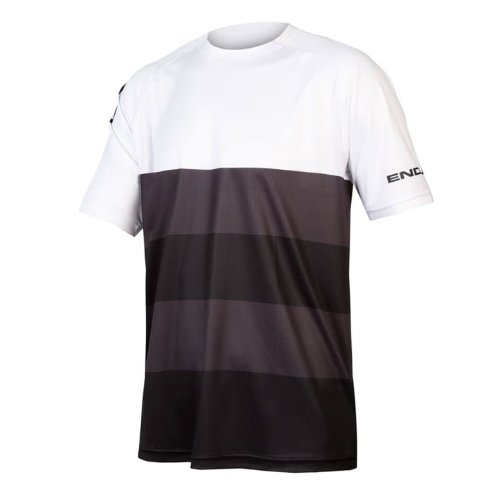 When it comes to T-shirts, many people prefer a casual cut to a skin-tight cycling jersey. For example, the Single Track Core T from Endura.