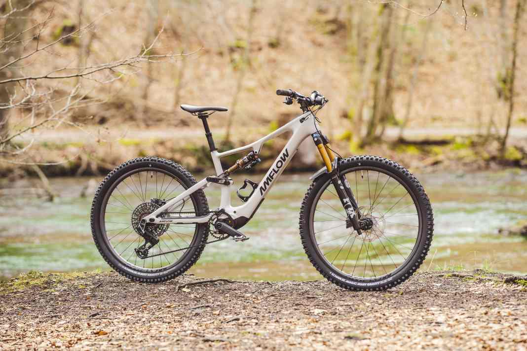 Das Amflow PX Carbon sieht seinem Vorgänger auf den ersten Blick recht ähnlich – doch es ist ein komplett neues Bike.