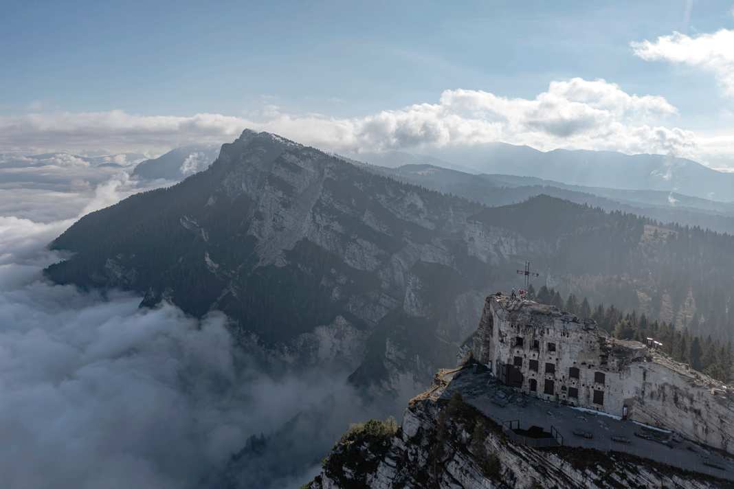 Das Fort am Monte Vezzena wurde von den Kaiserjägern jahrelang aufgebaut - über 600 Granaten-Treffer der Italiener haben es in kürzester Zeit zerstört.
