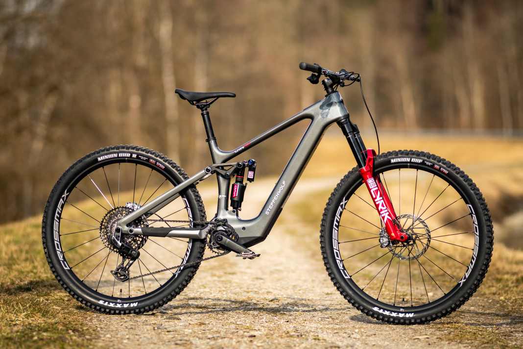 Super slim! The 800 Avinox battery is permanently installed in the down tube. Don't worry: the battery can of course be removed with a little effort. But not for charging at home or changing the battery in between.