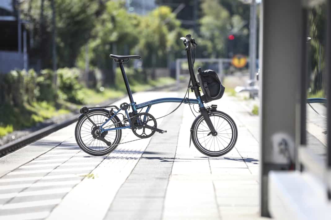 The Brompton Electric P Line weighs only around 16 kilos, even with the battery bag.