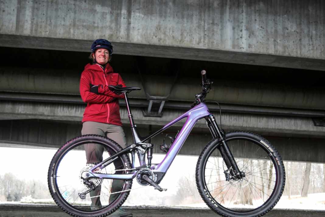 New love? Endurance tester Barbara Merz-Weigandt chose the Liv Intrigue X Advanced for her switch to E-MTB.