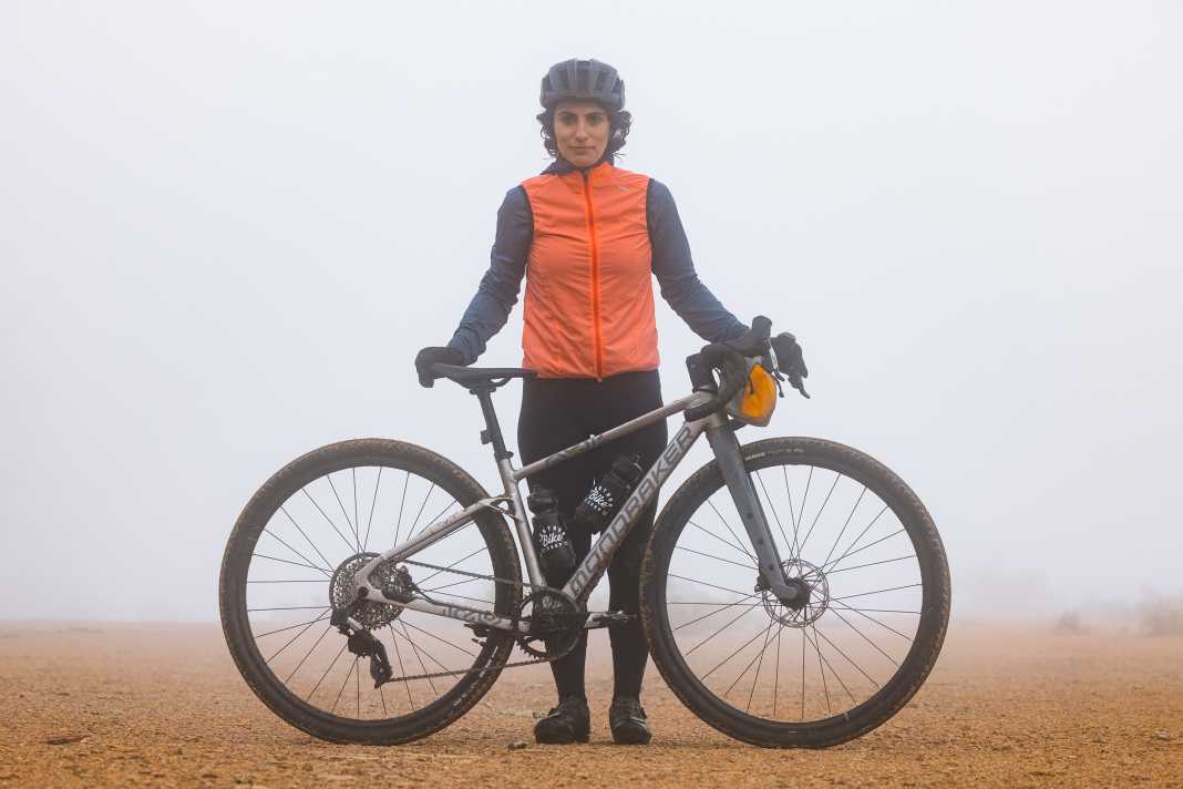 Hola, ¿qué tal ? Le nouveau Mondraker Arid sans fard en utilisation gravel.