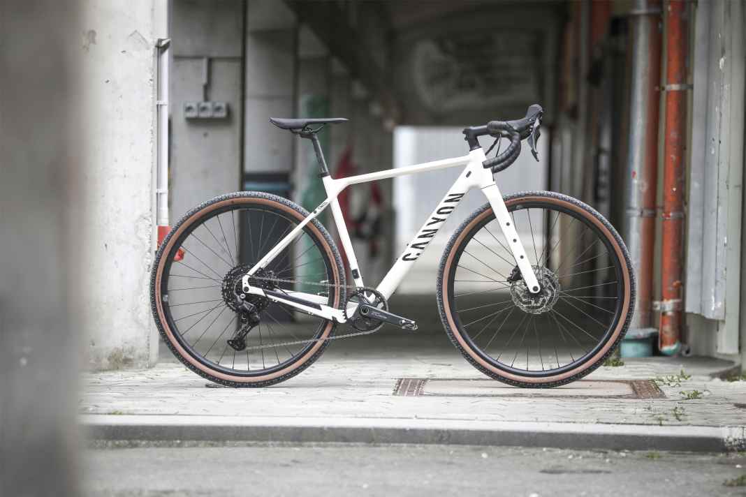 We’ve taken another close look at the ‘old’ Canyon Grizl 5 to find out whether it’s worth the money.