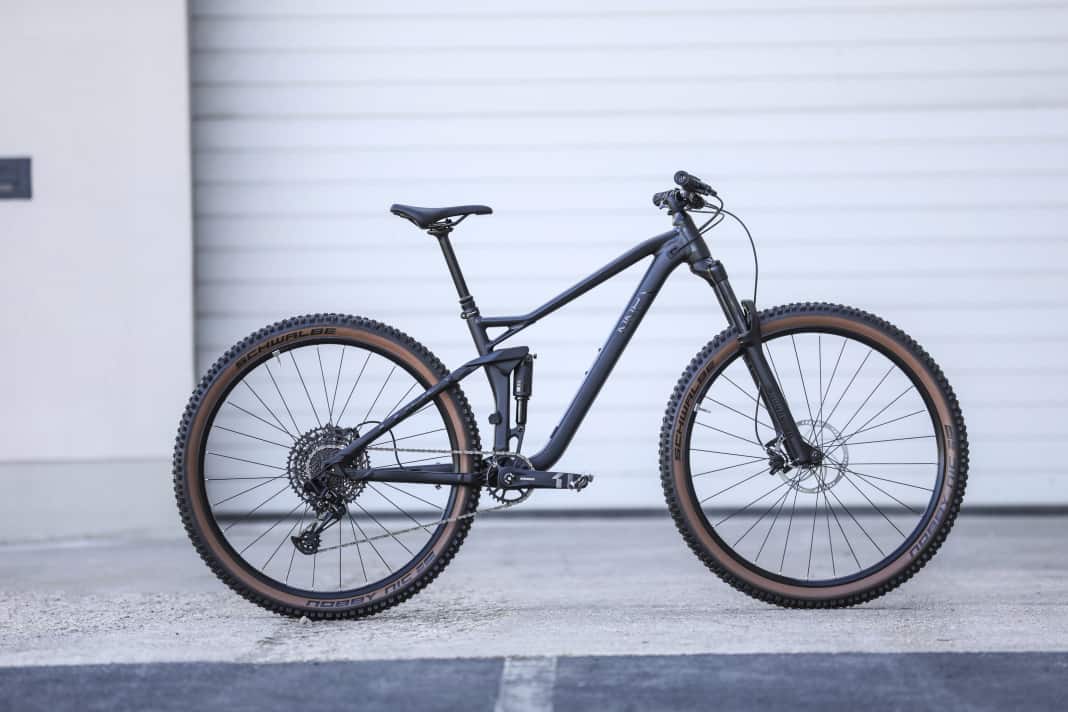 Das Cube Stereo One22 Pro kostet nur 1999 Euro und ist damit eines der günstigsten Trailbike-Fullys am Markt.