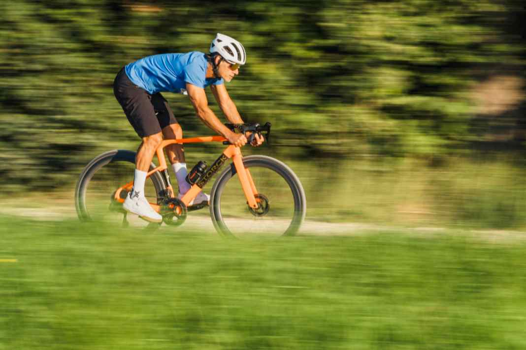 Permanent mit Martinshorn: Storck Fascenario.5 Team Edition.