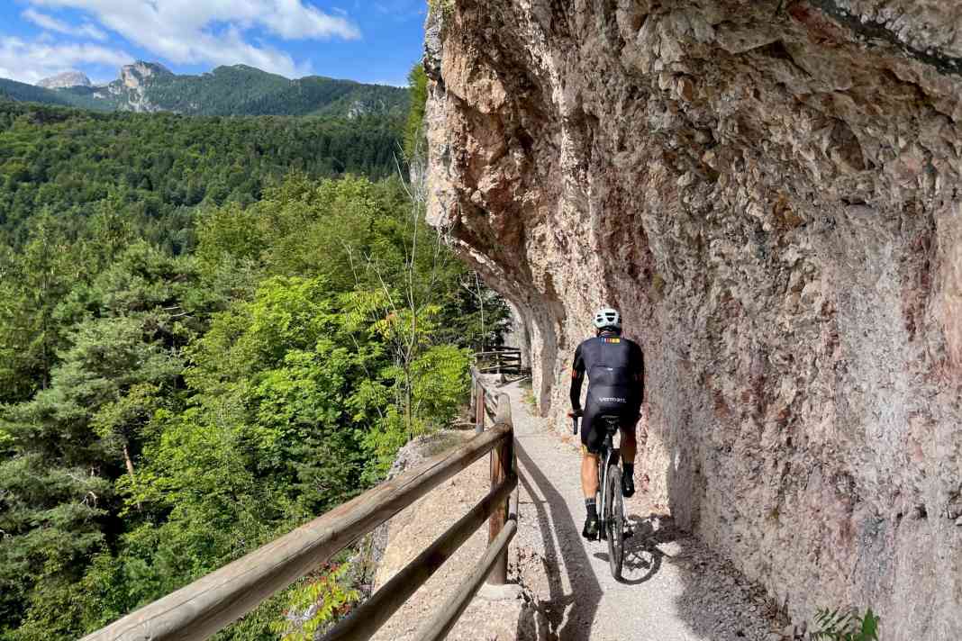 Crossing the Alps by gravel bike