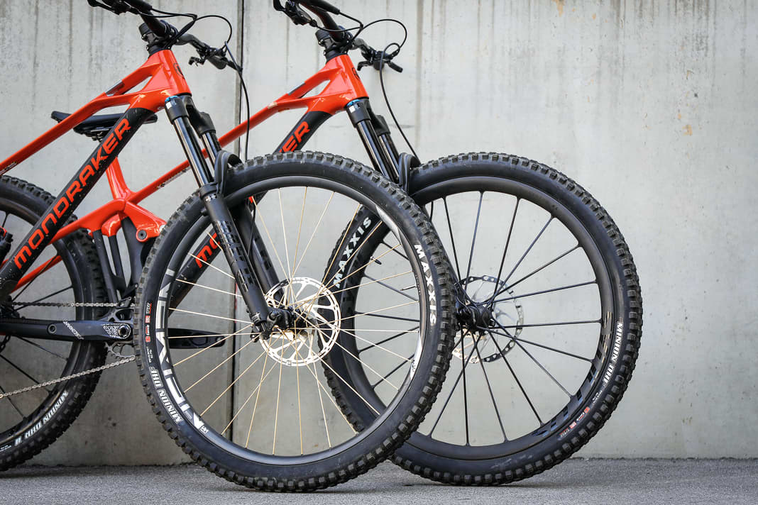 The Pirope wheels (left) are only about half as stiff as the Syncros Silverton SL.