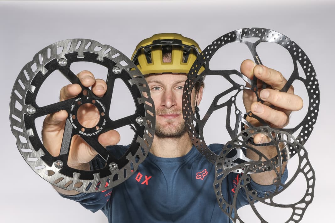 For heavy bikers, the choice of the right brake disc is one of the factors that determine ride quality and safety.