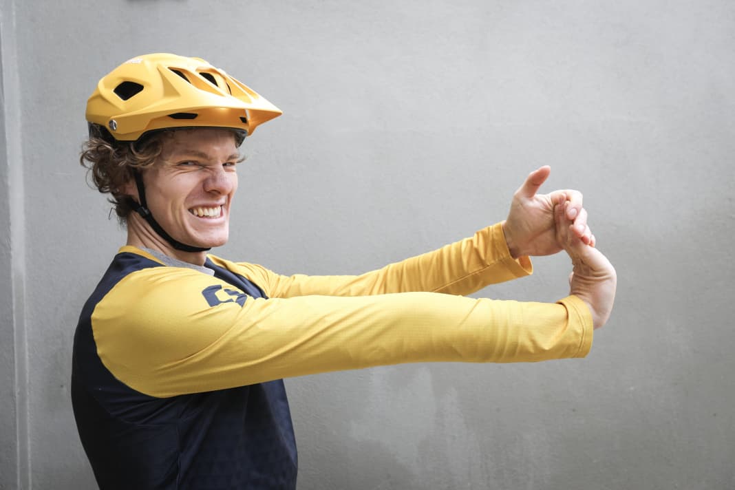 Aching hands and forearms were also part of our test of comfort products for the cockpit.