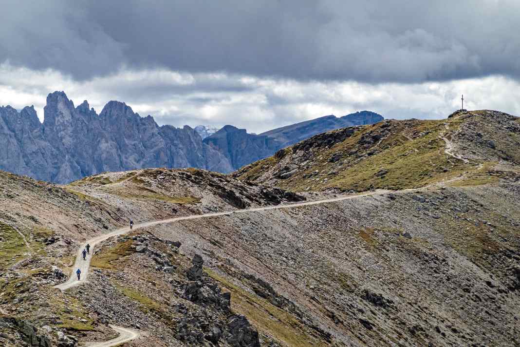 Dass hier oben einst der Erste Weltkrieg tobte, interessiert Kinder nicht die Bohne. Sie motiviert die versprochene Hängematte auf der Hütte.