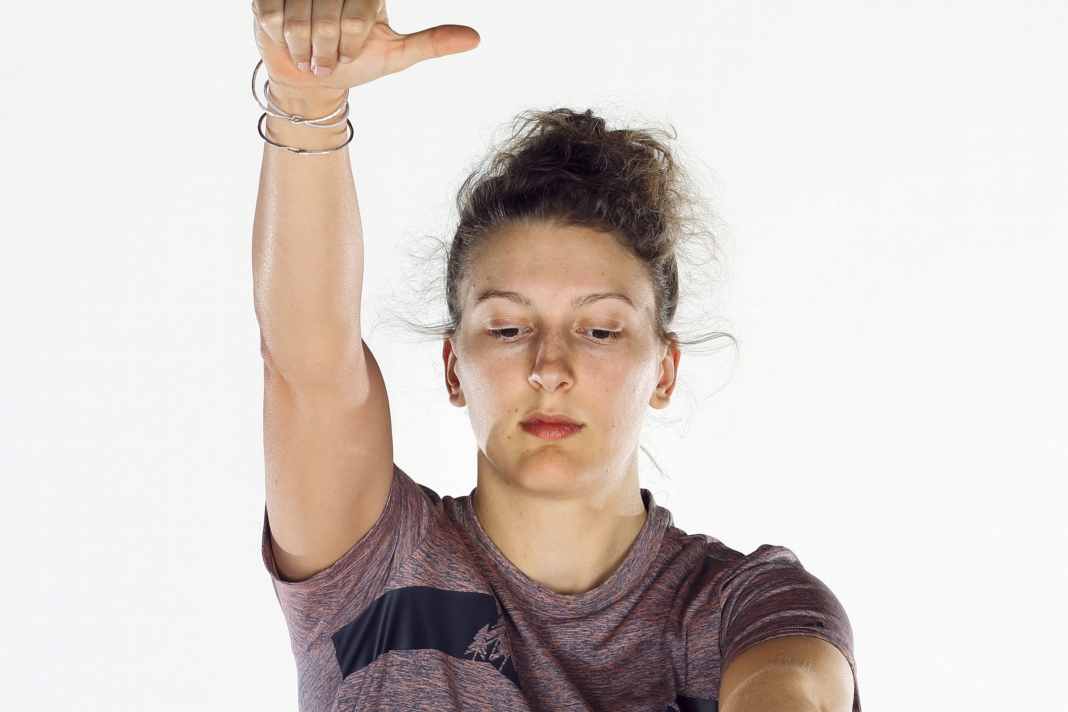 This exercise can be used as preparation for the step change jump