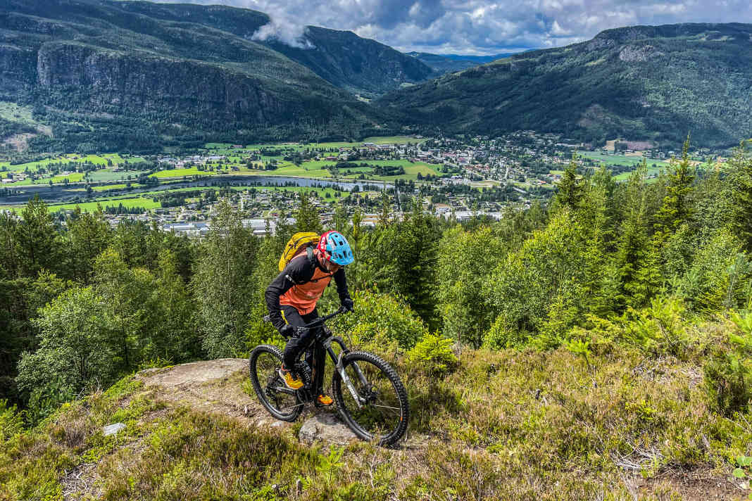 Vom Büro auf den Pumptrack zum Uphill-Flowtrail - Utopie oder am Høgevarde, zwei Autostunden nordwestlich von Oslo, demnächst Realität?