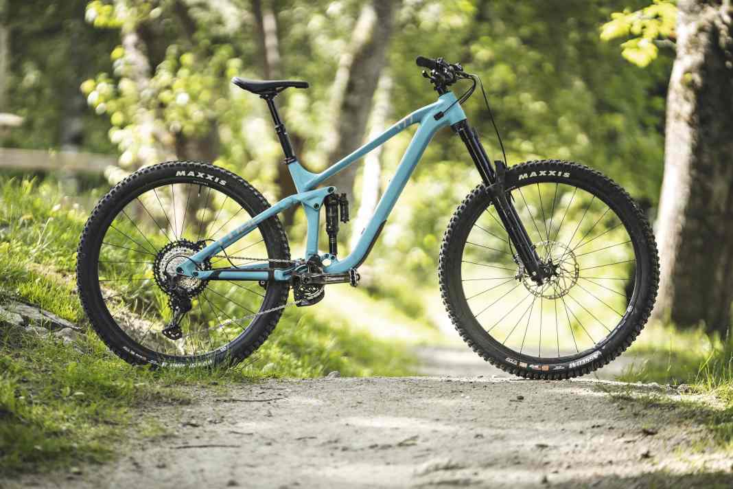 The key data of the Cube One77 Race 29 HPA: 15.5 kg / 170/170 mm / 29/27.5" / 3799 Euro / aluminium