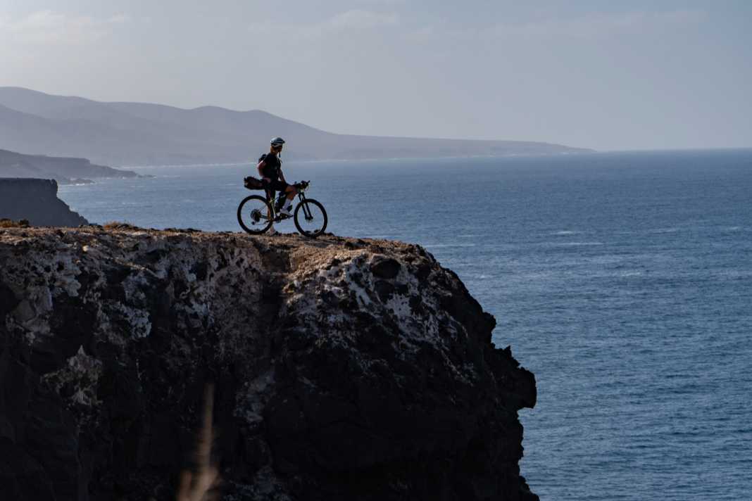 Swap winter for summer: This is possible on the Gran Guanche Trail in the Canary Islands.