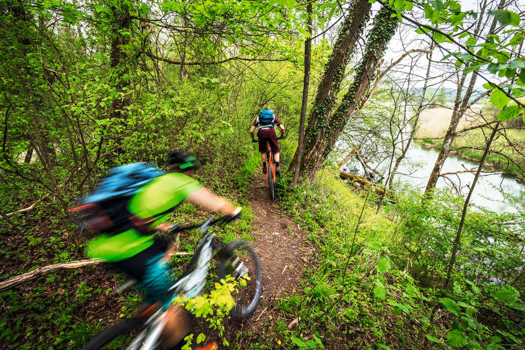 Almost endless, but also highly frequented: the unique Isar trails in the south of Munich.