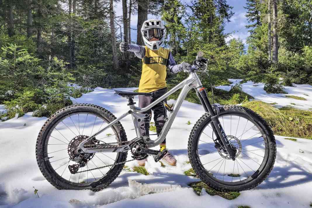 Giant attaches great importance to promoting young talent. The Giant Faith is the perfect base for little shredders