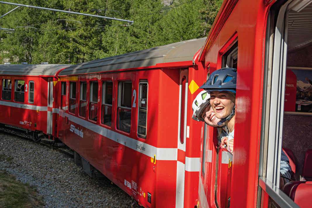 The train is currently the most favourable option for Transalp returnees. Also in terms of time. But the direct connections via the Brenner Pass are practically fully booked.