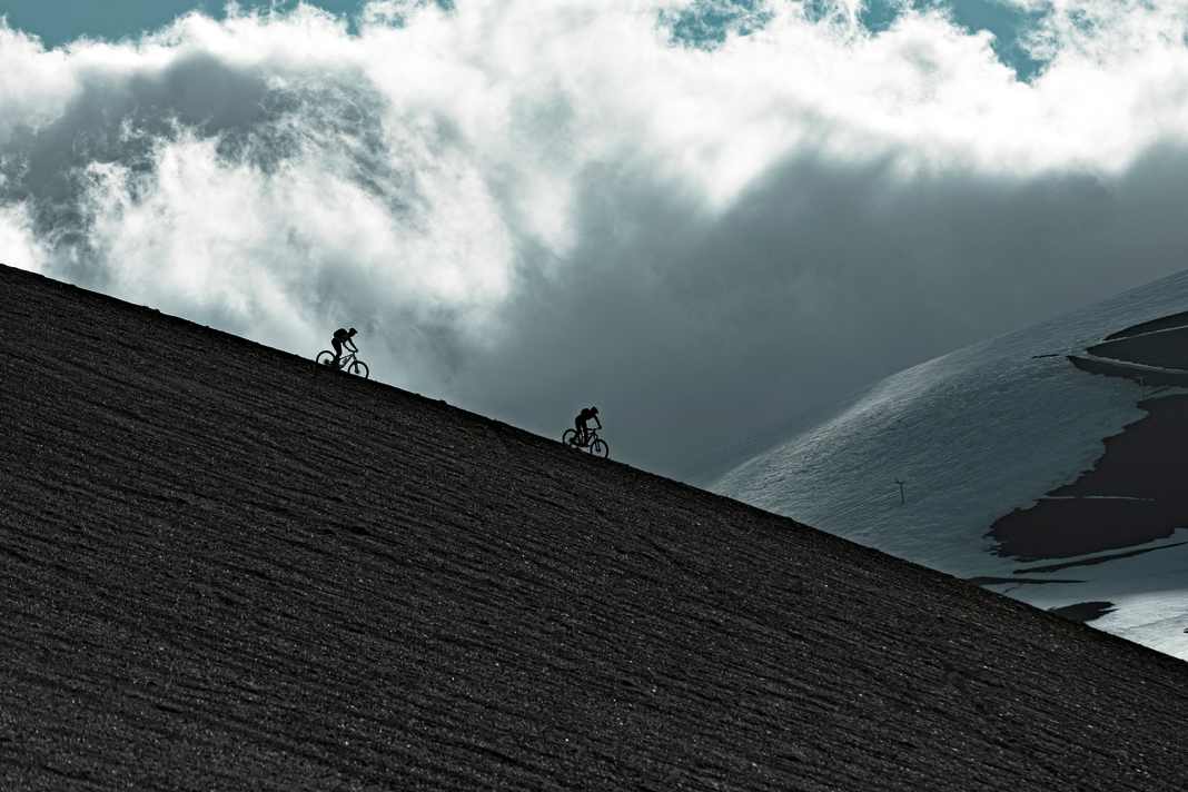 Chile's "Little South" impresses with volcanic peaks, but also with lakes and plenty of greenery.