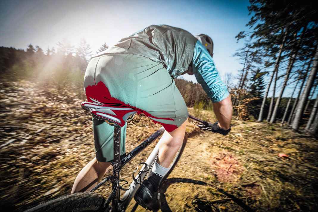 Sitzprobleme können den Spaß am Biken schnell mindern. Furunkel können besonders schmerzhaft sein.