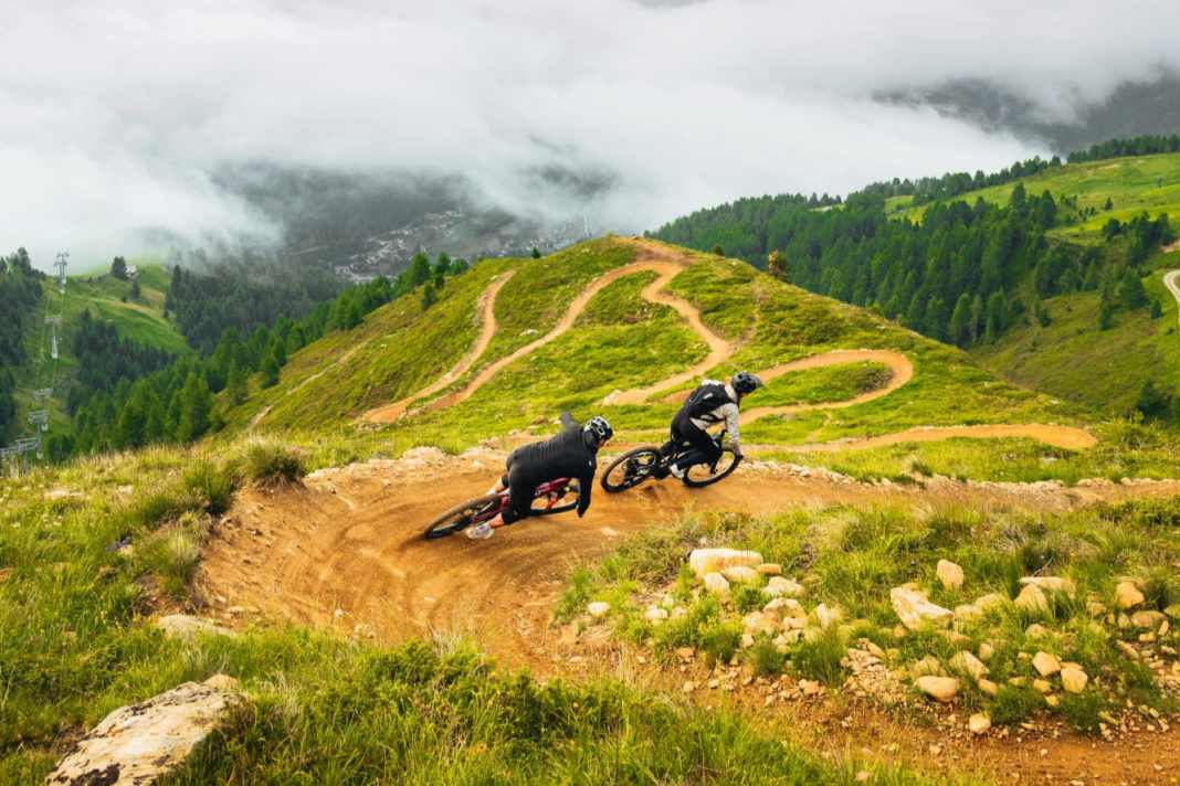 Murmelbahn-Alarm! In Sölden schaukeln etliche Strecken ihre Befahrer von Kurve zu Kurve. Ideal für Einsteiger und Familien. Anspruchsvollere Strecken gibt es natürlich auch.