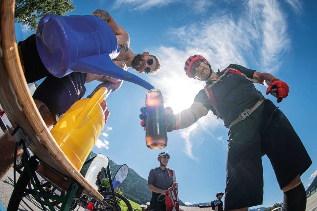 Design-Fahrradtrinkflaschen: Trinken mit Stil | BIKE
