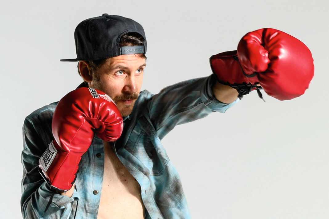 The Fox label can also do casual... or is that for on the bike? By the way: Where's the cover, Peter?