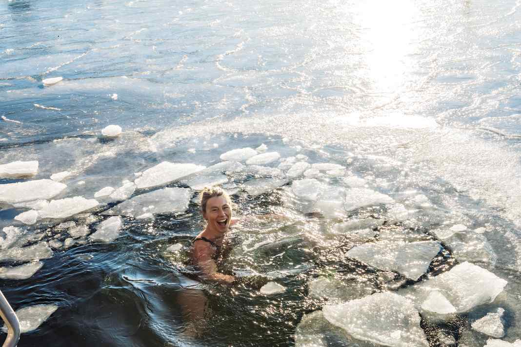 Schocktherapie gegen Erkältung - was bringt Eisbaden wirklich?