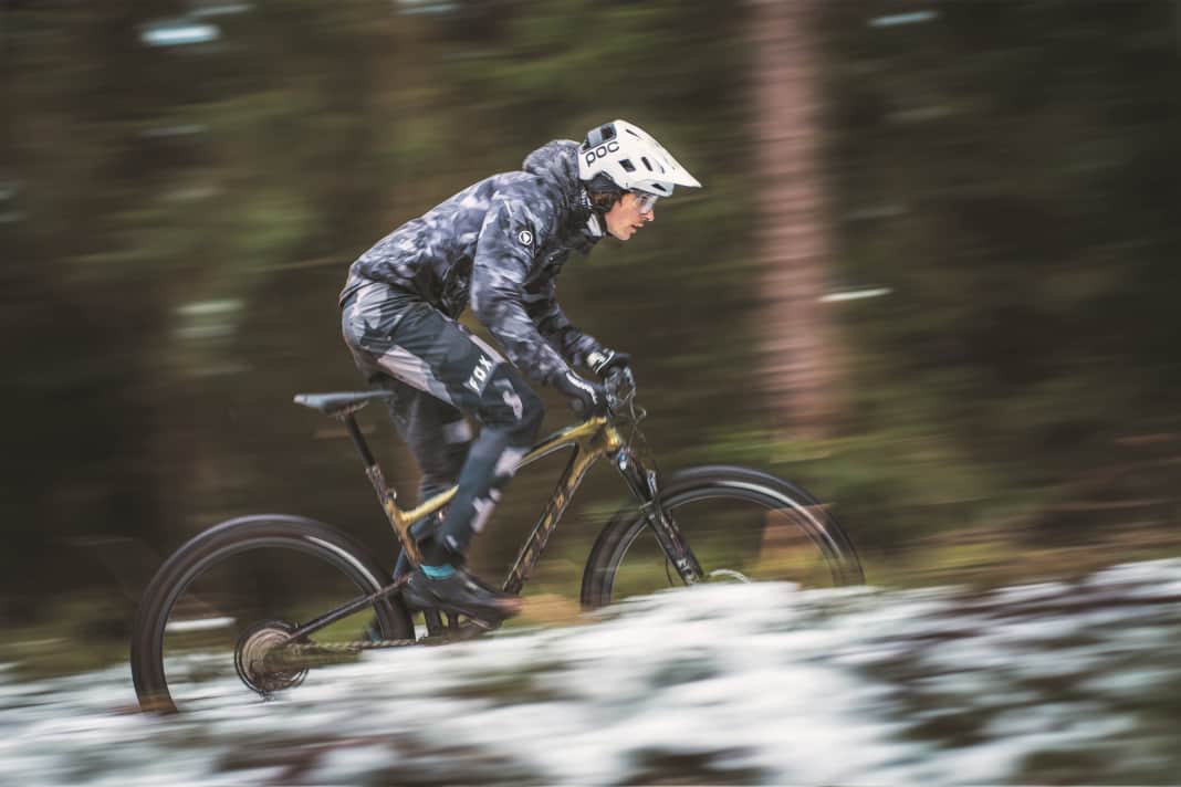 Mountain bike training in winter can be quite challenging. We provide cyclists with a training plan for December to April.