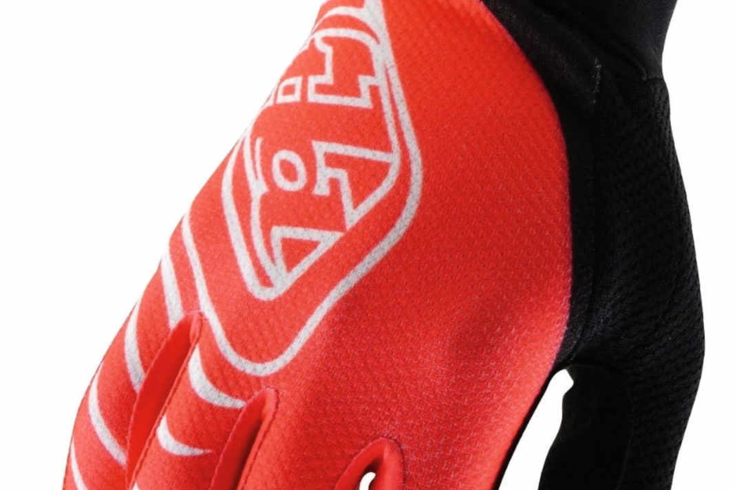 Stylish and soft to the touch: the Troy Lee Design GP Pro gloves.