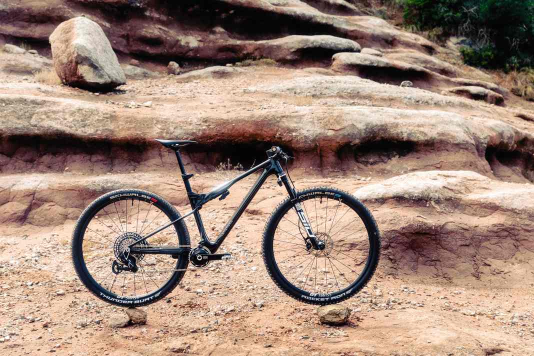 Während vom Unno Burn vielleicht noch der ein oder andere Biker Wind bekommen hat, existieren da draußen gar noch exotischere Racebikes.