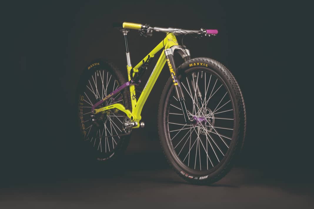 Gefertigt von Hand in der Schweiz: Dead Rabbit XCO 32“ | Marathon | 97/100 mm | ab 2590 Euro.