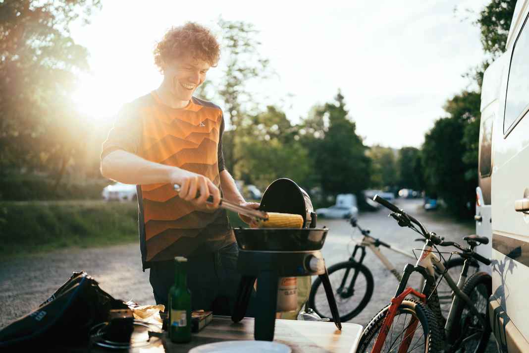 Road trip with friends! We guarantee: You won't regret it!