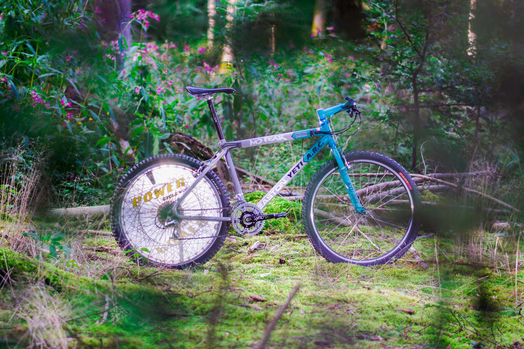 Das Yeti A.R.C. war eines der Nonplusultra-Bikes im Worldcup. Frühe Modelle wie dieses 1993er genießen Kultstatus. Beim Vintage Bike Masters könnte man das eine oder andere sehen.