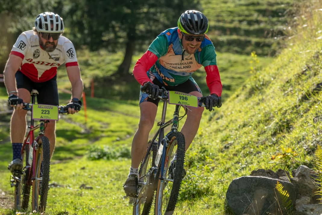 After two uncomfortable meteorological days, the sun finally shone on Sunday at the cross-country race on the original course of the 1993 European Championships.