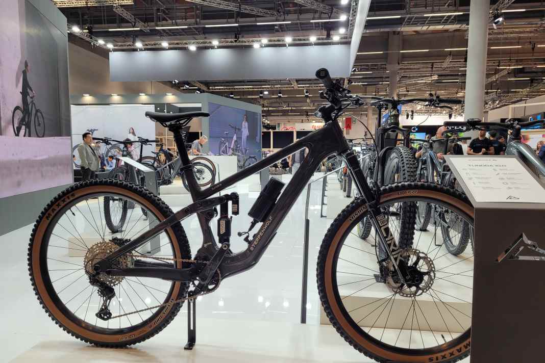 The Steppenwolf Tundra 10 light bike comes with a Maxon motor and 150 millimetres of suspension travel.