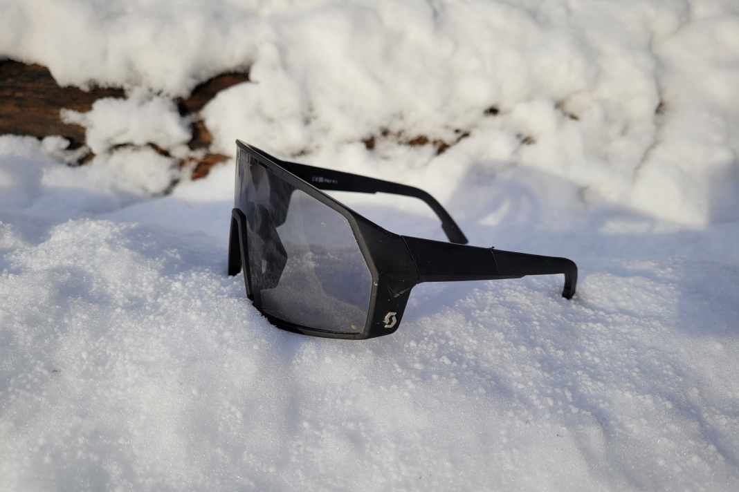 Thanks to the photochromatic lenses...