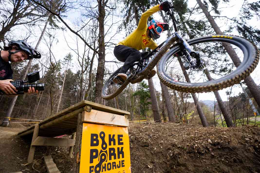 The new Santa Cruz Bullit with Bosch CX and 170cc suspension: no excuses!