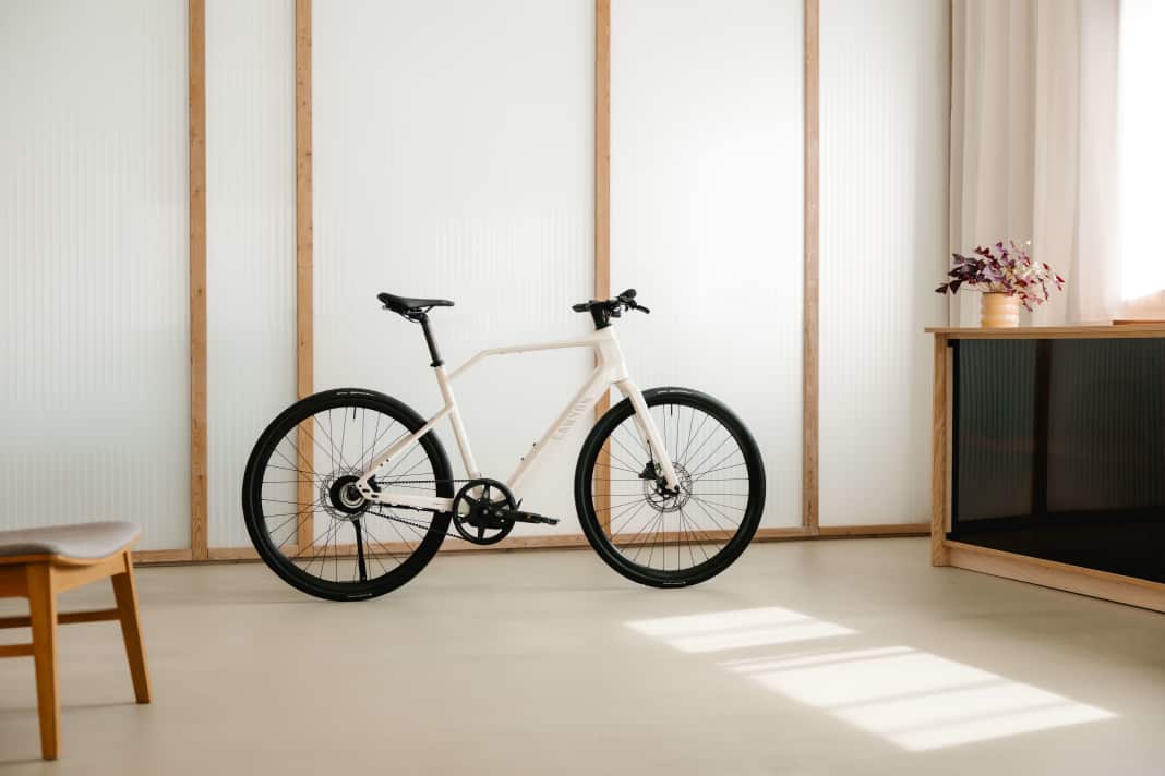 Das Canyon Roadlite:On ist ein leichtes City-E-Bike für Stadt und Alltag. Gewicht: nur 13,9 Kilo (Herstellerangabe).