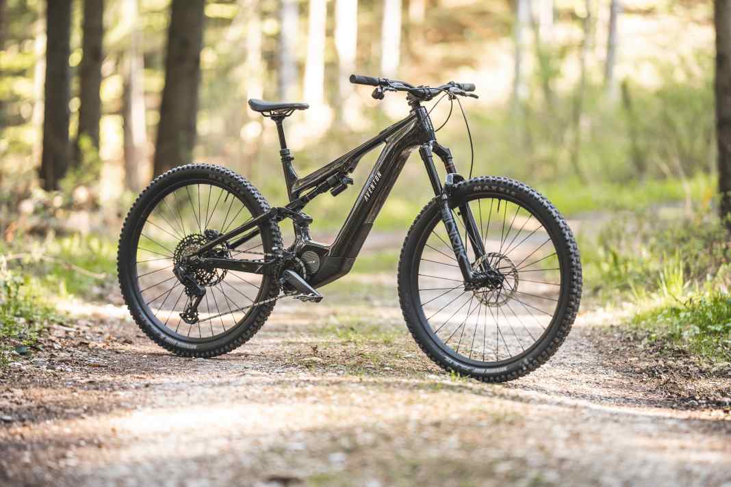 The Current EXP is the first e-mountain bike from the Californian e-bike brand - and it hits the ground running.