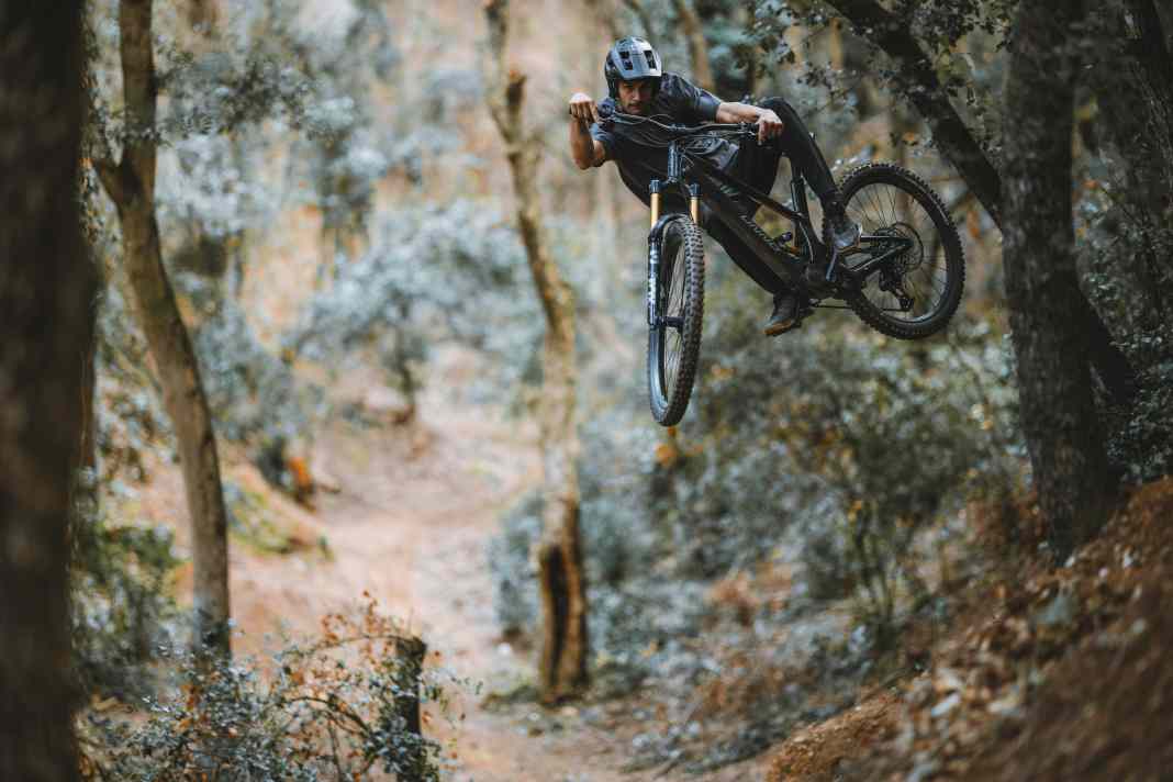 Rahmen und die groß dimensionierten EnduroMAX-Lager haben bei den aufwändigen Dauertest keine Ermüdungserscheinungen gezeigt, sagen die Katalanen. Auf diese Lager sowie den gesamten Rahmen gewährt Unno dem Erstbesitzer eine lebenslange Garantie.